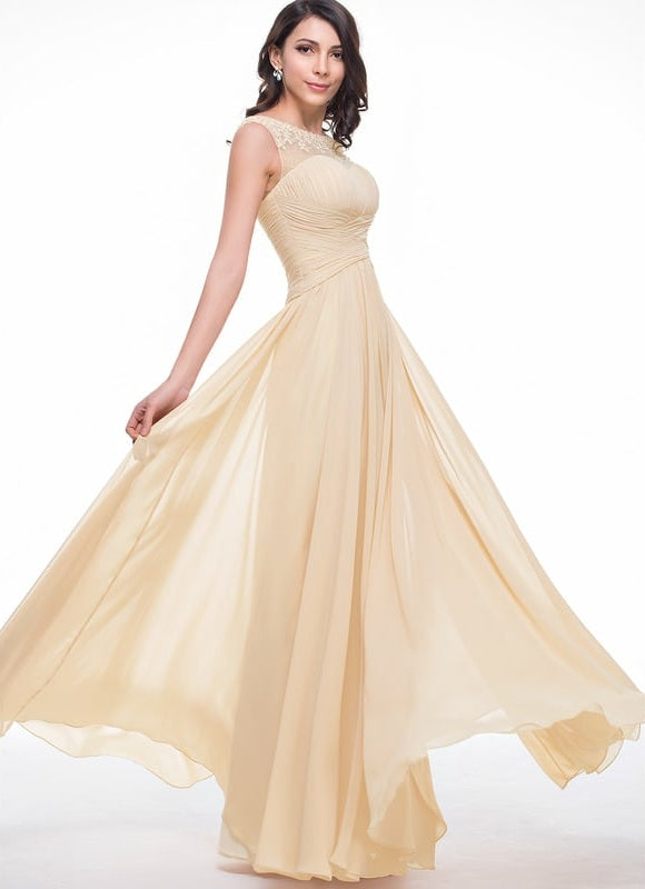 Robe De Bal Légère Crémeuse - gallery 1