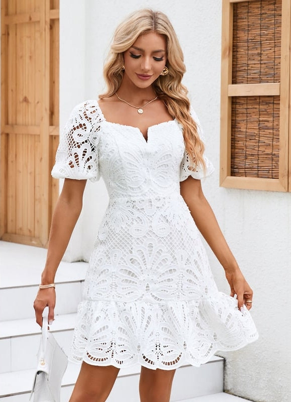 Robe De Bal Blanche À Volants