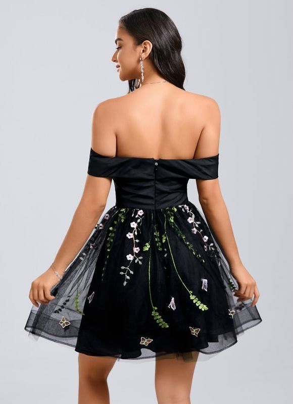Robe De Bal Brodée Noire Courte - gallery 3