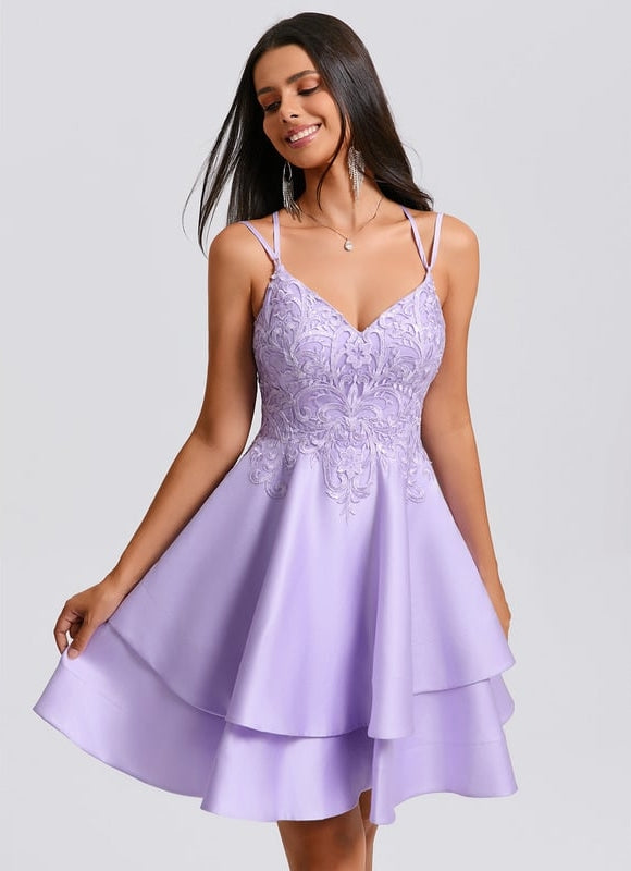Robe De Bal Lilas À Appliques - gallery 3