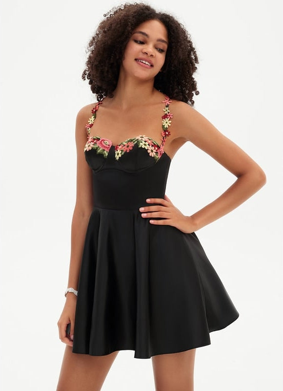 Robe De Bal Satin Noir Brodée - gallery 6