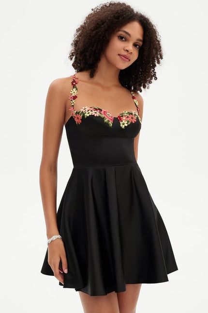 Robe De Bal Satin Noir Brodée - gallery 3