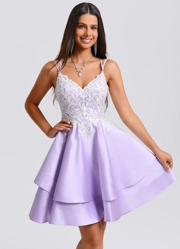 Robe De Bal Lilas À Appliques