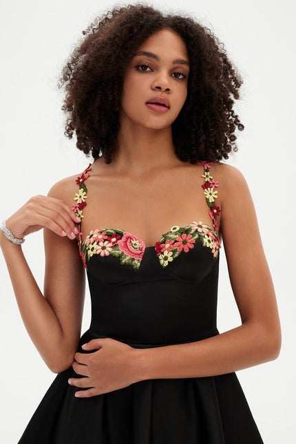 Robe De Bal Satin Noir Brodée - gallery 5