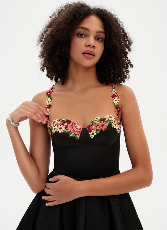 Robe De Bal Satin Noir Brodée - gallery 5